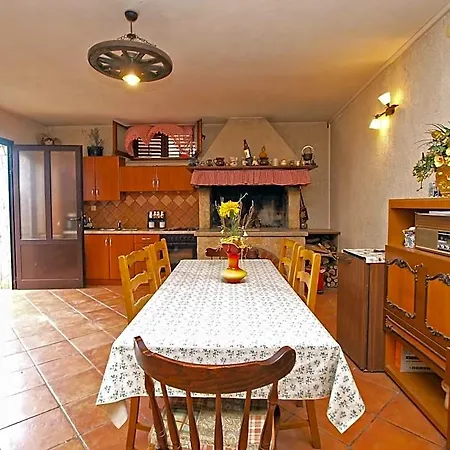 1048 Rovigno