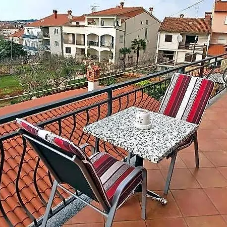 1048 Hotel 4*
